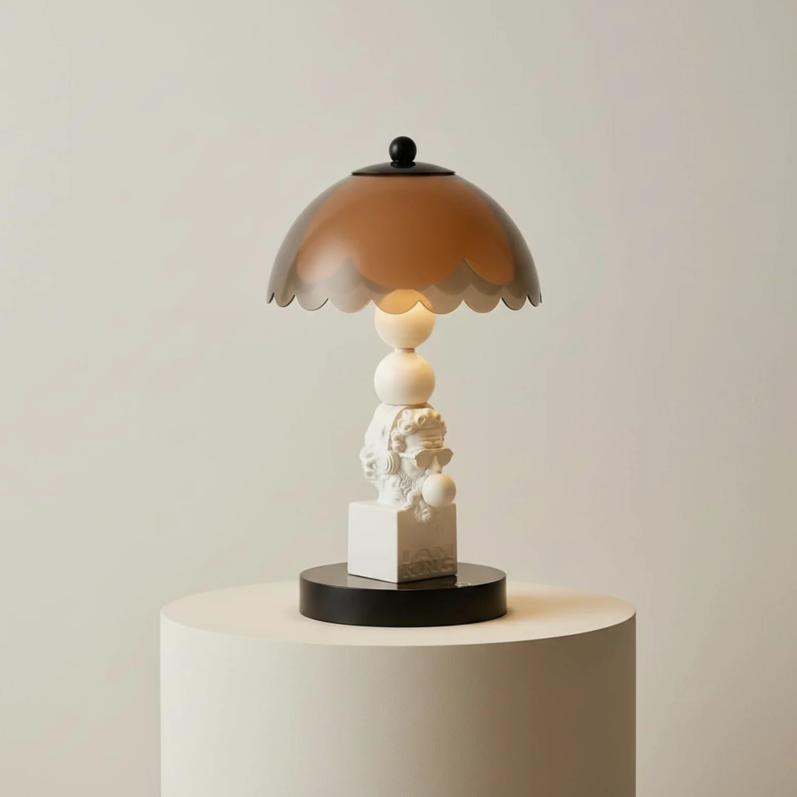 Lampada da Comodino con Base Scultorea a Cuore Paralume a Tamburo con Controllo Tattile per Camera da Letto Soggiorno Arredamento Moderno, Argento