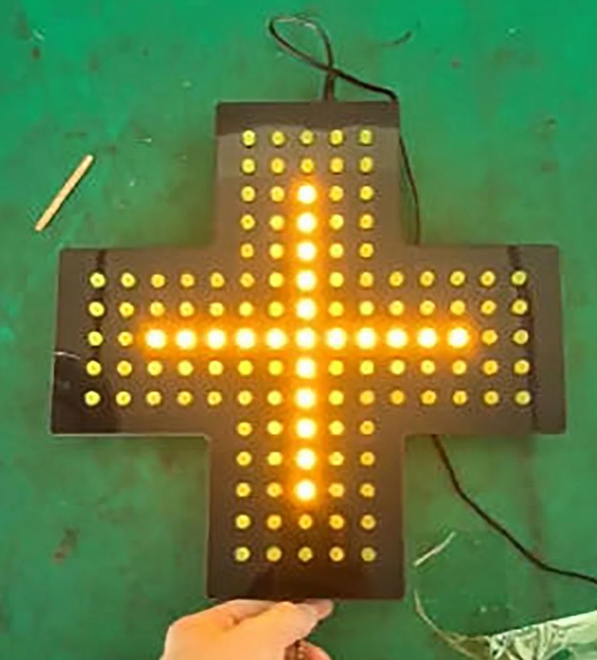 Insegne Al Neon A Forma Di Croce Per Farmacie, Insegna A Led A Forma Di Croce Per Farmacie, Modalità Di Funzionamento: Sempre Acceso/spento, Materiale Acrilico, Con Catenella, Per Farmacie E