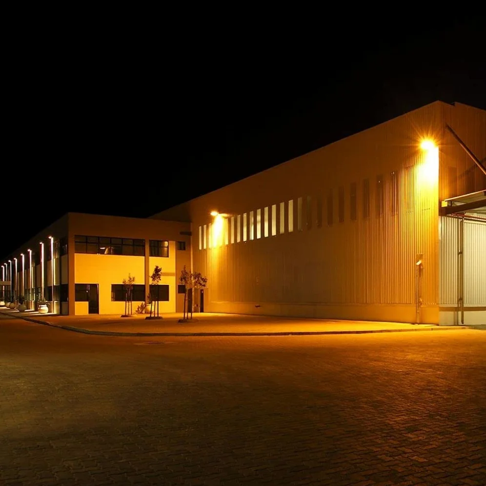 V-TAC Faro LED da Esterno 100W con Chip Samsung - [Ultima Generazione] - IP65-8200 Lumen - Proiettore LED Esterno Nero per Casa, Giardino, Garage - Impermeabile - Fari - Luce Bianca Naturale