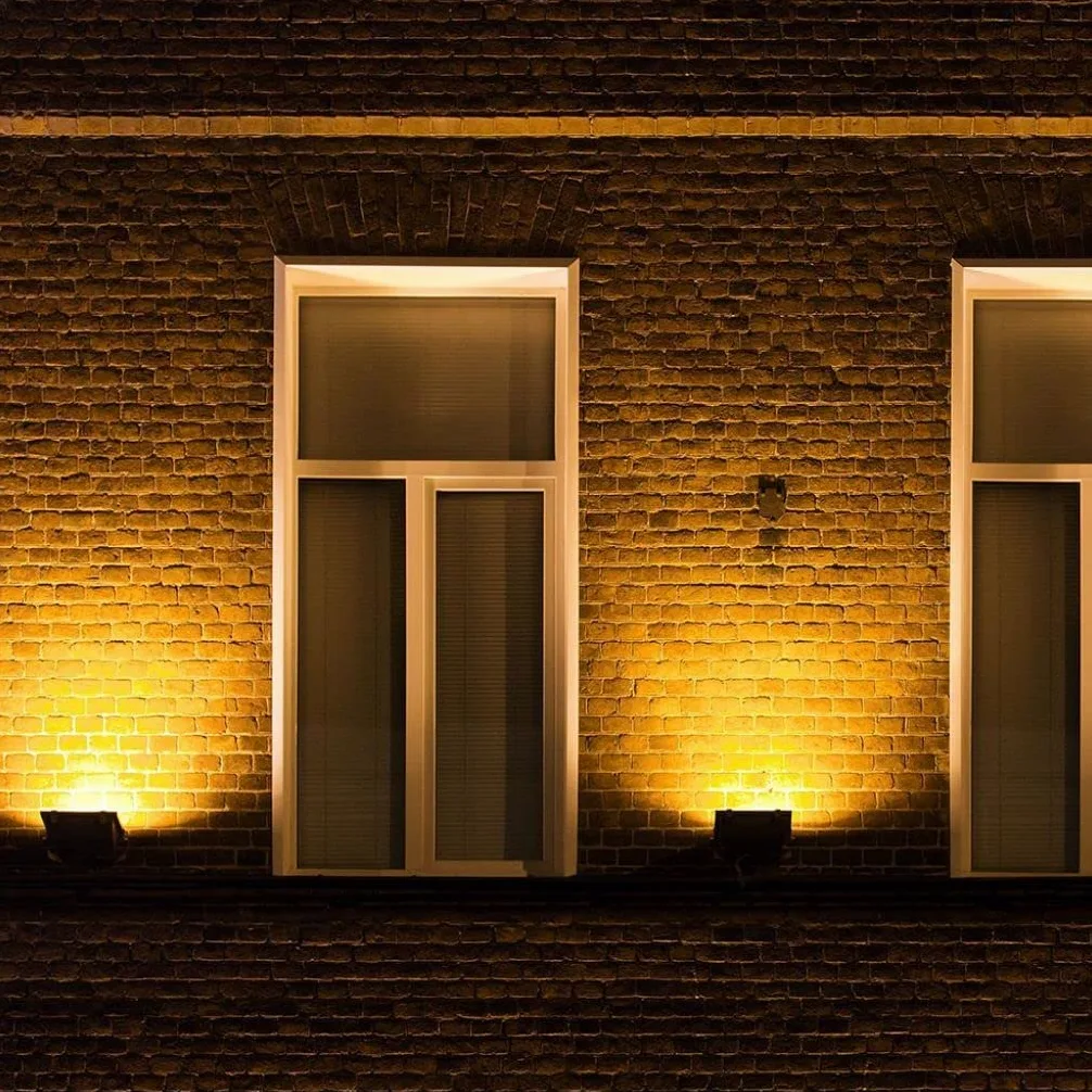 V-TAC Faro LED da Esterno 100W con Chip Samsung - [Ultima Generazione] - IP65-8200 Lumen - Proiettore LED Esterno Nero per Casa, Giardino, Garage - Impermeabile - Fari - Luce Bianca Naturale