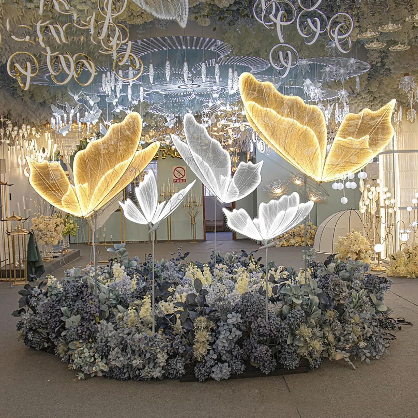 Set di 2 lampade da terra a forma di farfalla, luci a LED per matrimoni, feste e ricevimenti, decorazione luminosa, altezza 60 cm