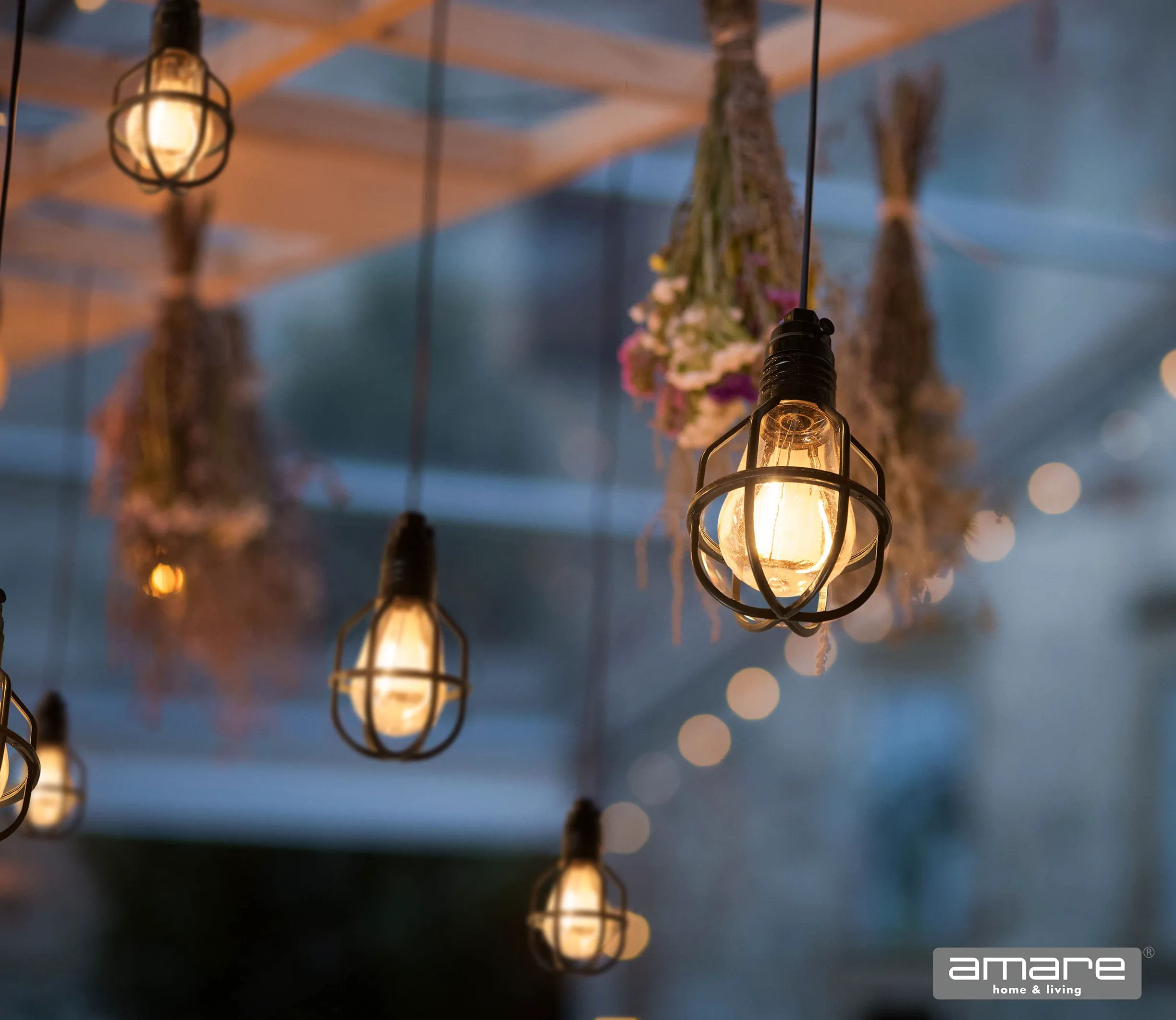 AMARE Catena luminosa industriale per interni ed esterni, 10 lampadari con alloggiamento della lampada nera, cavo da 3 m, IP44 e timer