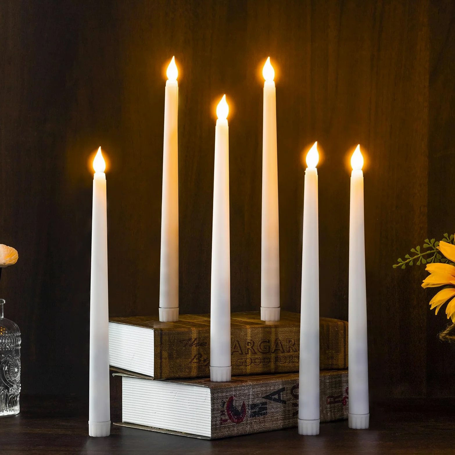 24 Pezzi Candele LED Elettriche, Candele Senza Fiamma, Candele a Batteria, Candele Coniche Led Fiamma Tremolante per Natale, Ringraziamento, Festa (Bianco, 2.1 x 28 cm)