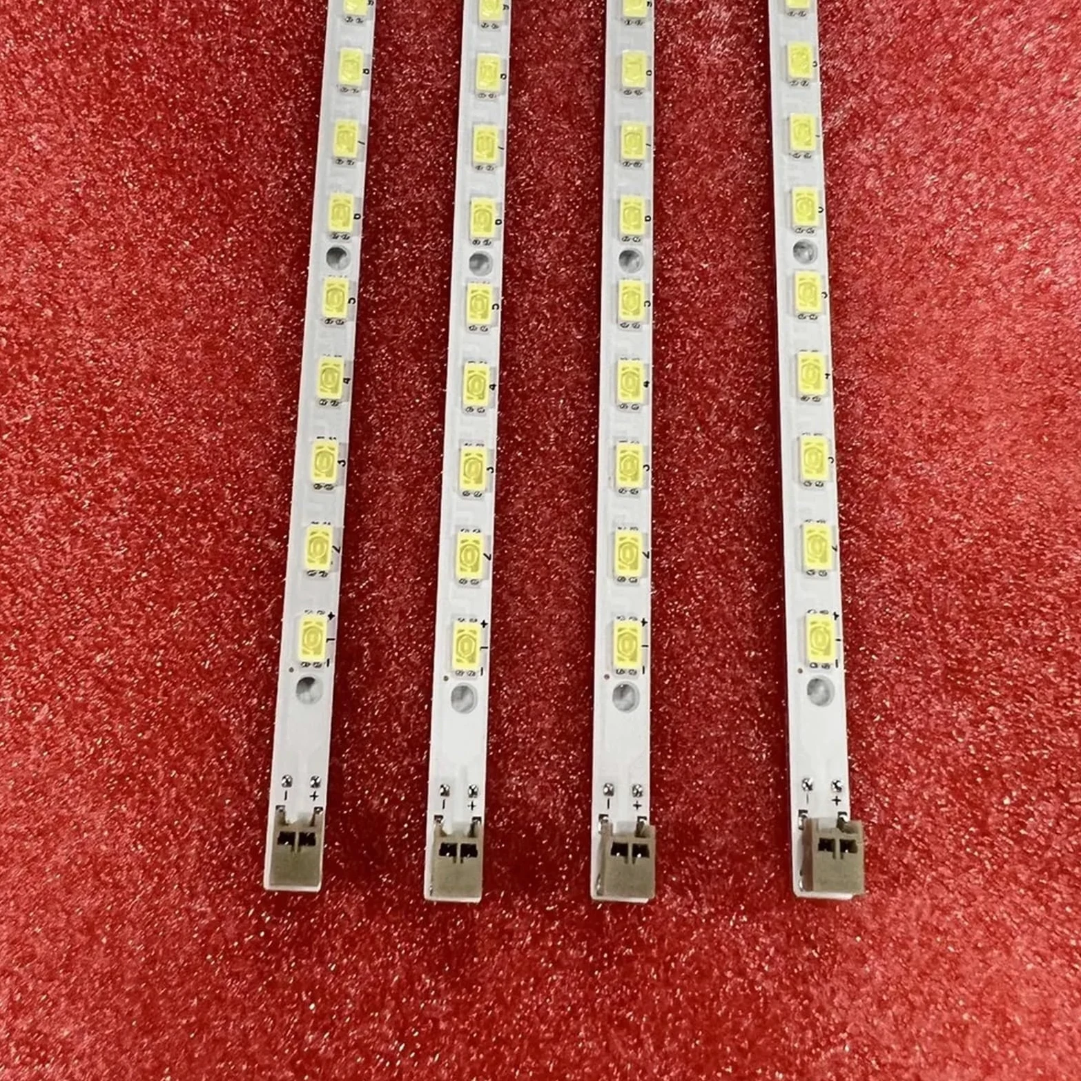 4 pz/Set Striscia di Retroilluminazione A LED 56LED Compatibile for TV LCD-52LX830A LCD-52LX530A SLED 2011SSP52 56