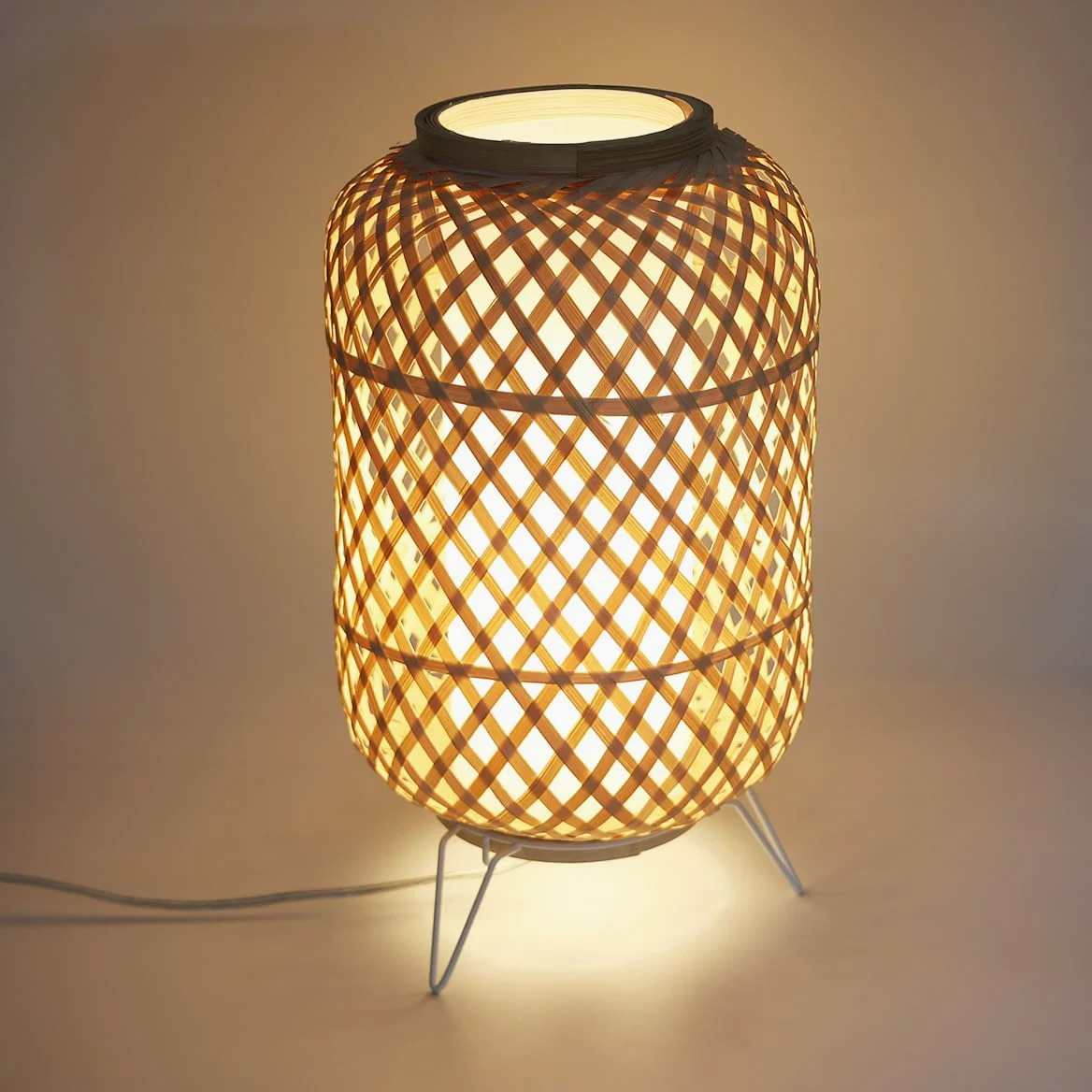 Alpinaluz Lampada da tavolo in vimini E27 - stile vintage nordico con paralume e diffusore interno in policarbonato trasparente