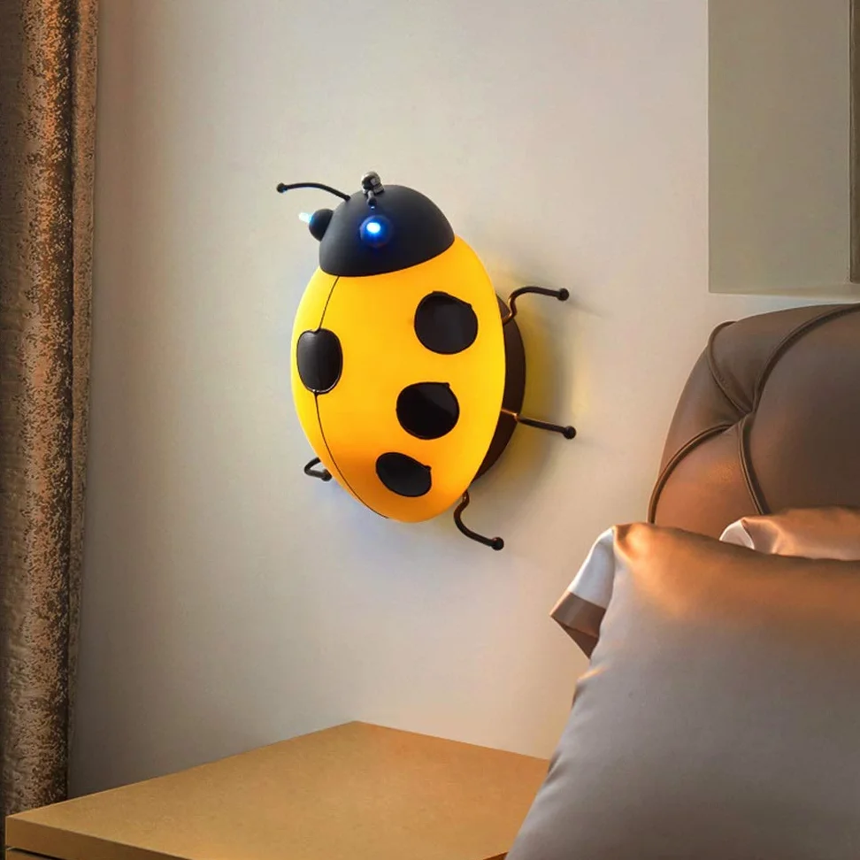 Cartoon Beetle Applique da parete Stella creativa Coccinella Camera dei bambini Applique da parete E14 Ristorante Scala Corridoio Comodino Decorazione artistica Lampada da parete
