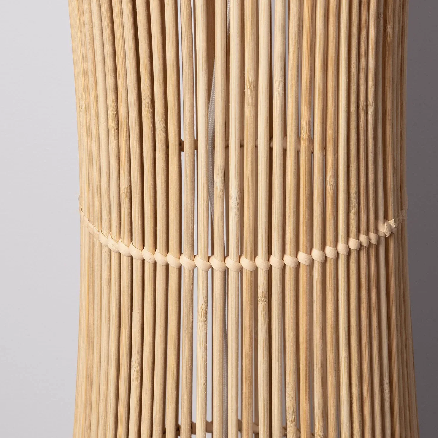 LEDKIA LIGHTING - Lampada da Terra Design Marady | Bambù Naturale | Compatibile con Lampadine E27 | Per Soggiorno, Cucina, Camera | Altezza 118 cm, Colore Naturale
