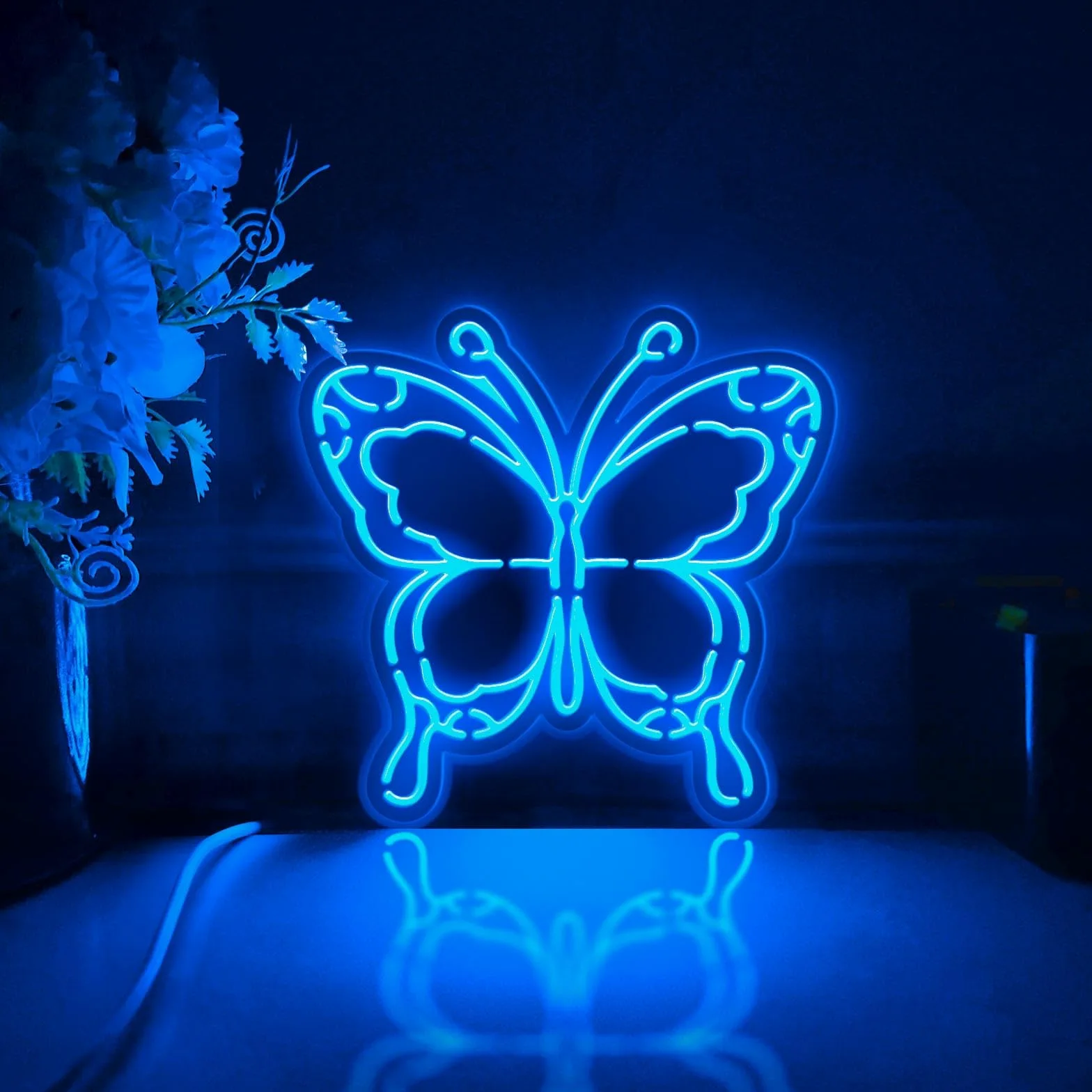 Bella scatola luminosa a LED a forma di farfalla, decorazione artistica da parete, cartello luminoso, decorazioni da scrivania, regalo per gli amanti della natura, appassionati di insetti (RGB
