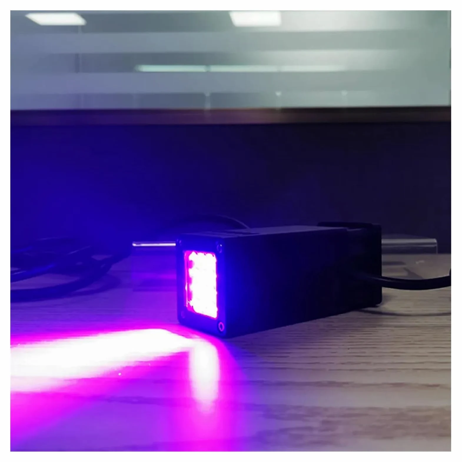 Lampada per polimerizzazione UV Lampada polimerizzante UV portatile Adesivo UV Adesivo senza ombre Inchiostro UV Test di laboratorio Scheda PCB Lampada UV LED a olio verde(385nm)