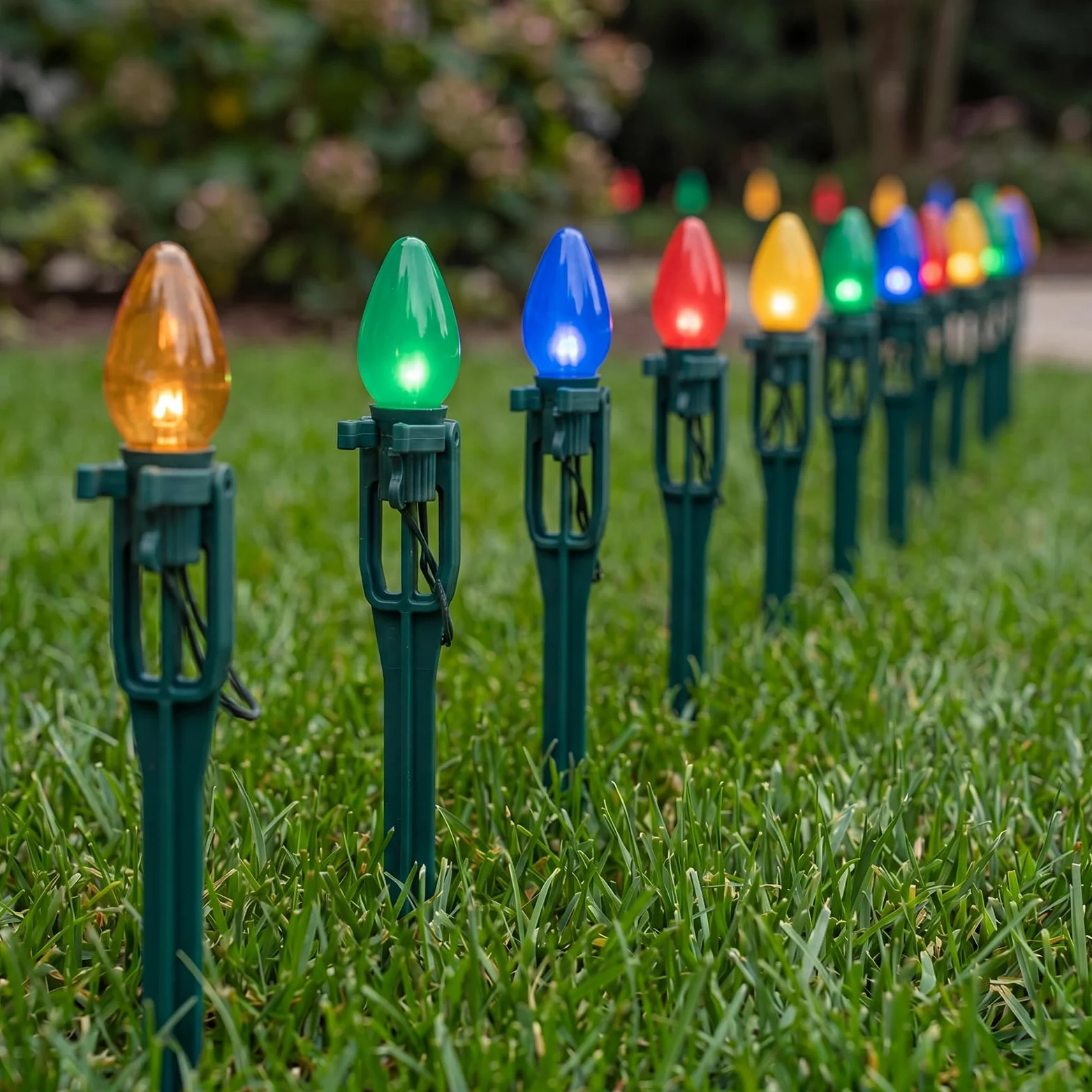 Suzile Pali luminosi natalizi in plastica, alti 38 cm, per luci natalizie C7 C9, universali, per giardino, prato, sentiero, passerella, vacanze (verde, 150 pezzi)