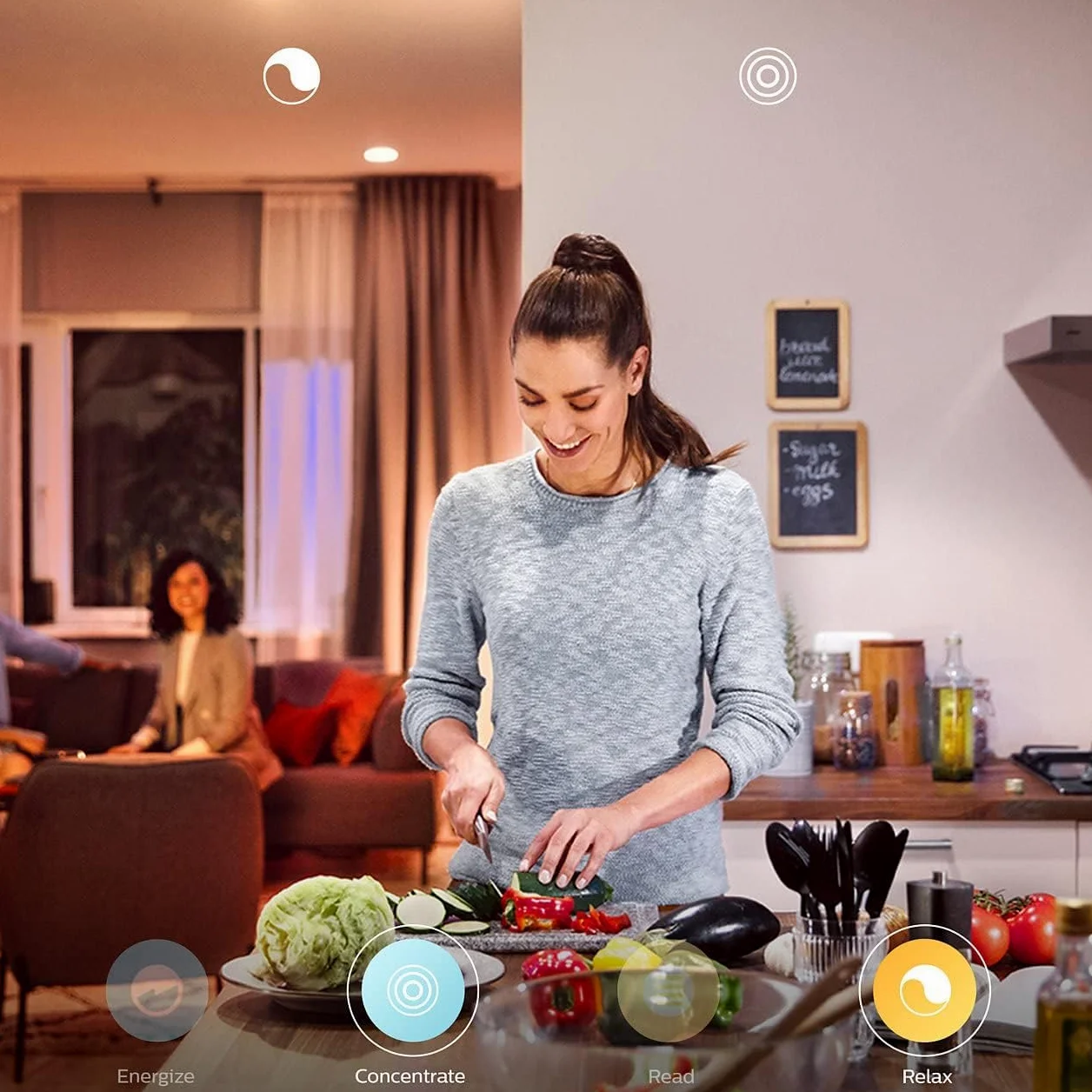 Philips Hue White and Color Ambiance Starter Kit 2 Lampadine Smart con Bluetooth Attacco E27 e un Bridge Hue per Controllo del Sistema