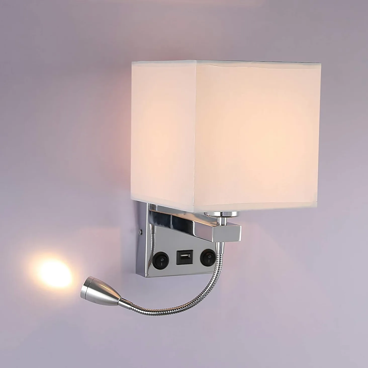 ALLOMN Applique da Comodino, Applique da Lettura a LED Applique Moderna Cromata Lucida con Faretto Orientabile a Collo di Cigno, Doppi Interruttori, Con porta USB da Caricare E27 (Con USB, 1 PCS)
