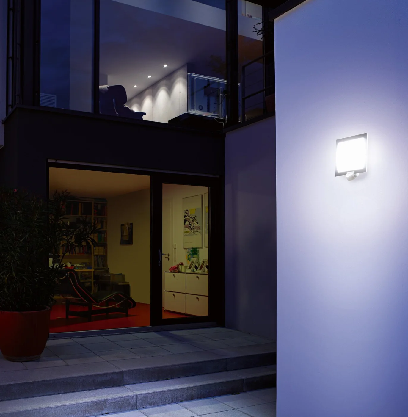 Steinel Lampada da esterni L 20 S inox, lampada da parete con rilevatore di movimento, Sensore a 180°, E27, antiurto