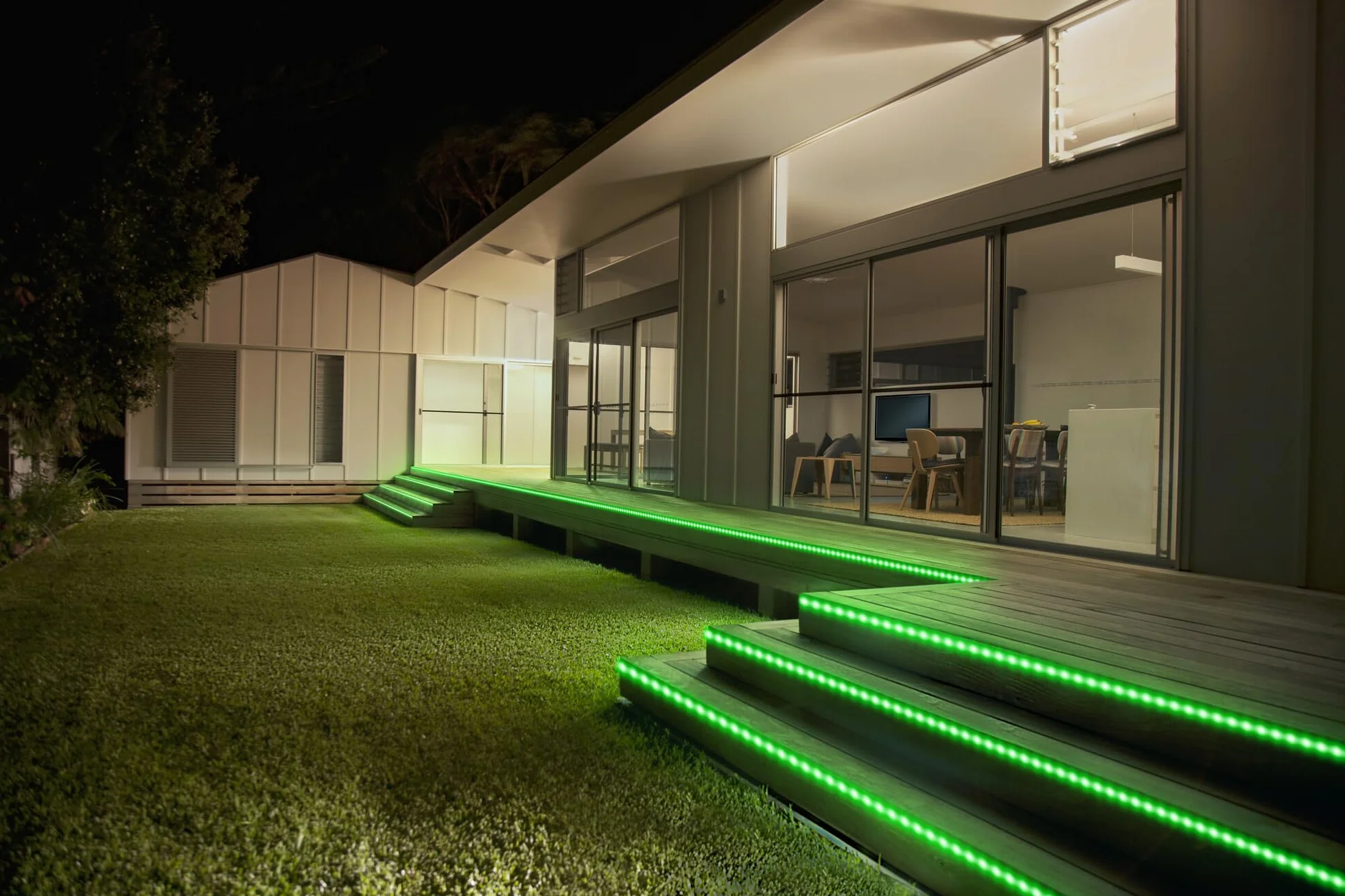 OSRAM Striscia LED SMART+ WiFi OUTDOOR FLEX 3M, bianca, 12W, 790lm, luce bianca regolabile e luce colorata RGB per esterni, dimmerabile, lunga durata, controllabile tramite SMART+ App, IP44